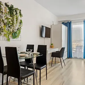 Aquarius: Upscale Flat In The Heart Of Bucharest! Апартаменты