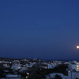 κάντε κράτηση εδώ