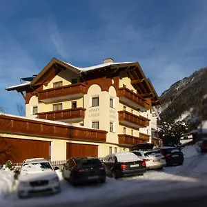 Laver Apartment