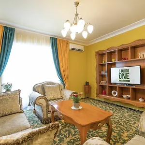 Apartment One, Bukarest