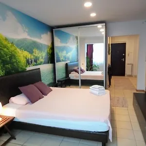 Cozy Downtown Oasis Διαμέρισμα